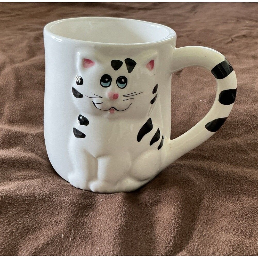 Vtg 1985 Lefton Ceramic Cat Mug Hand Painted 3D Embossed Kitty Coffee Cup 04445